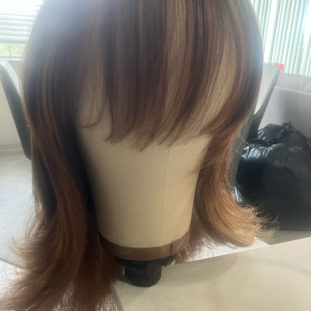 Copper brownish wig
